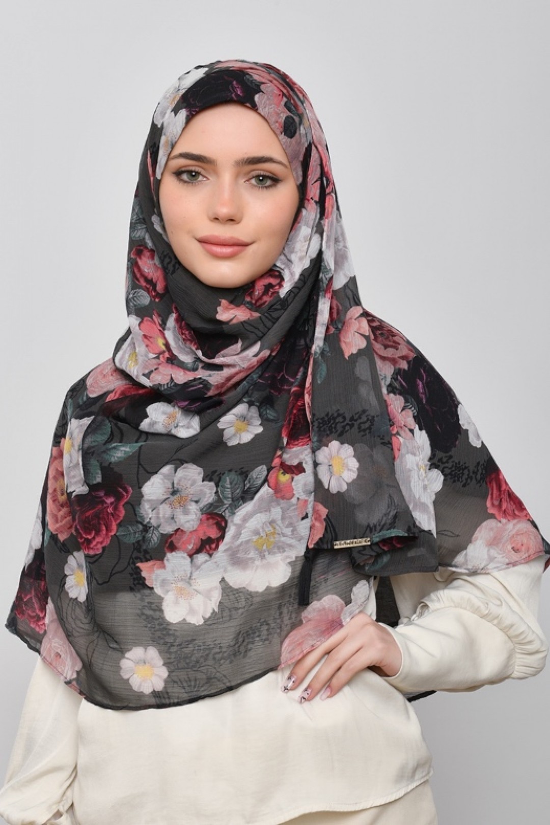 Mawadda - Printed Crinkled Chiffon - Face Mask