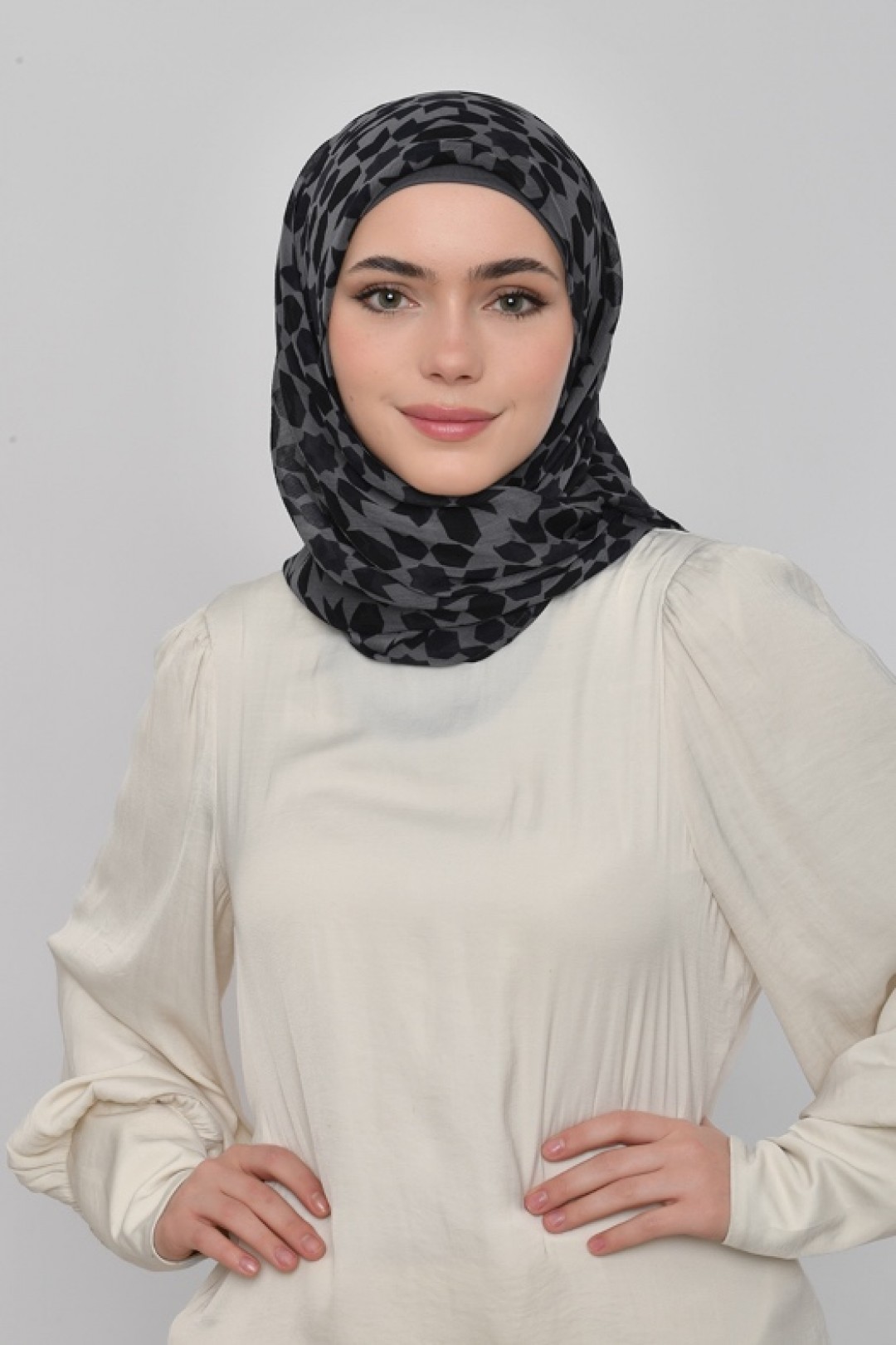 Qamar - Printed Plus Crinkled Chiffon