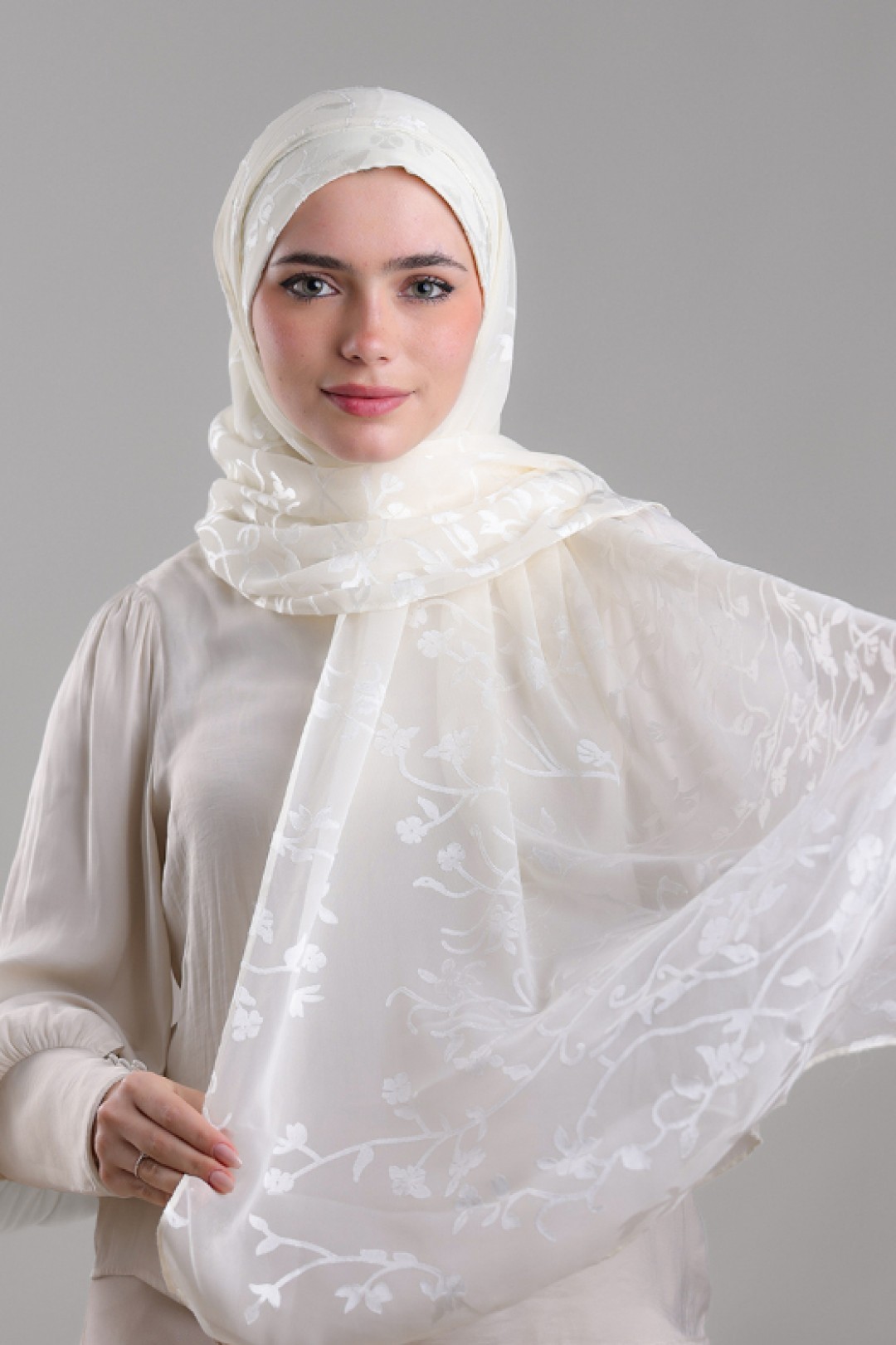 Sheikh Zayed OffWhite - Premium Plain Brasso Georgette