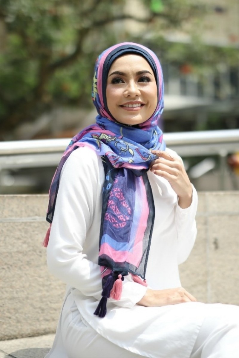 Indah Malaysia - Classic Shawl Printed Long Modal